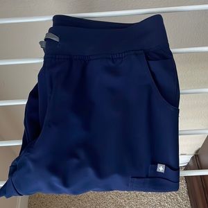 FIGS women’s navy yola yoga waistband pants - large, petite, navy